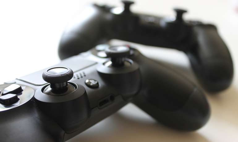 ¿Qué hago si no puedo cambiar el idioma en mi PS5?